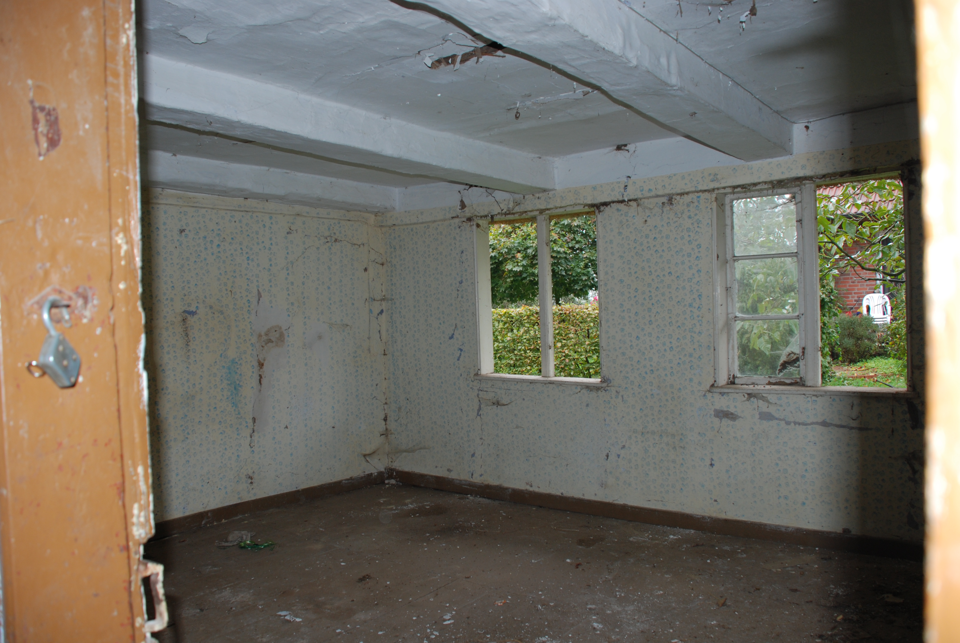 Fassade auf der Hofseite vor der Sanierung